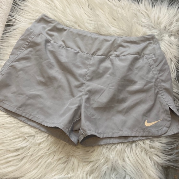 Nike Pants - Womens Nike gray shorts